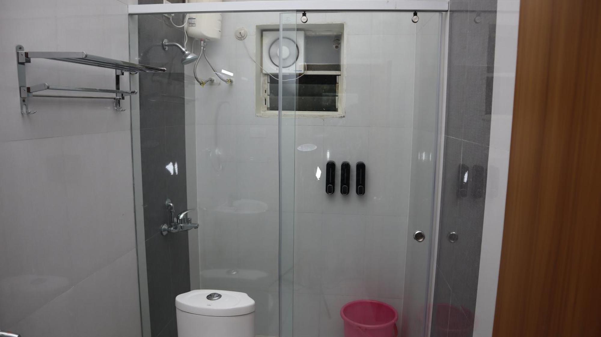 Dcasa Apartment Hotel Hyderabad Bagian luar foto