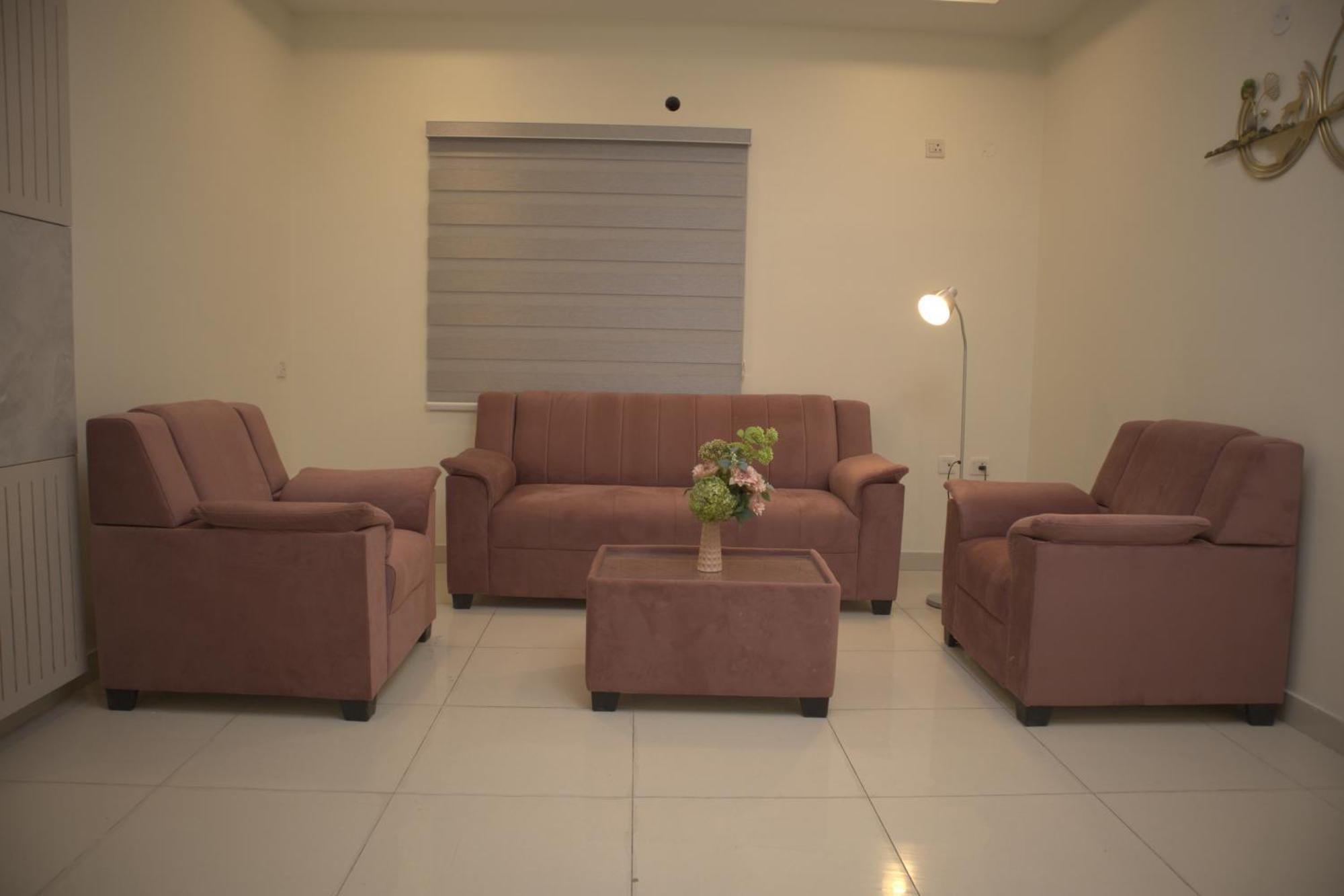 Dcasa Apartment Hotel Hyderabad Bagian luar foto