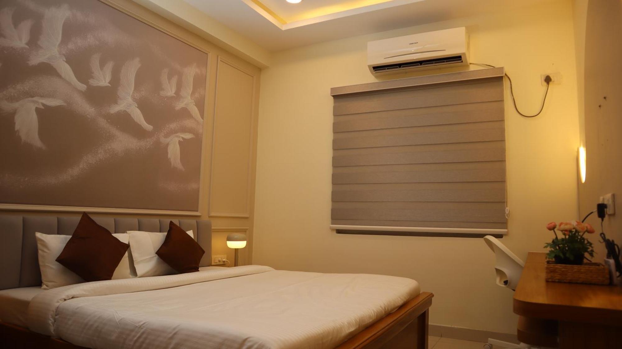 Dcasa Apartment Hotel Hyderabad Bagian luar foto