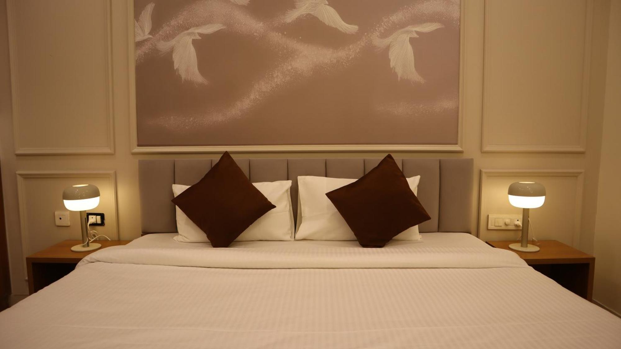 Dcasa Apartment Hotel Hyderabad Bagian luar foto