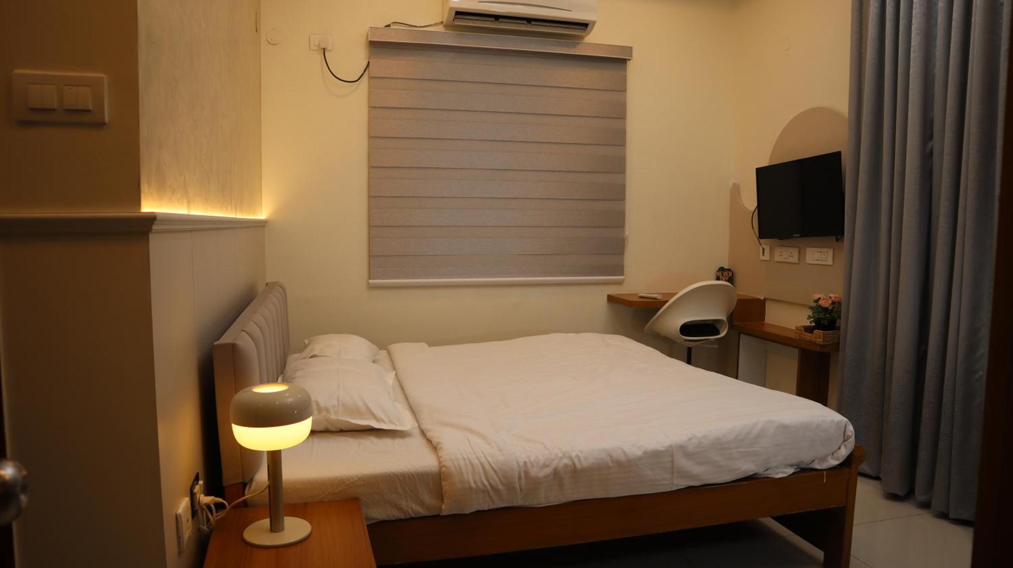 Dcasa Apartment Hotel Hyderabad Bagian luar foto