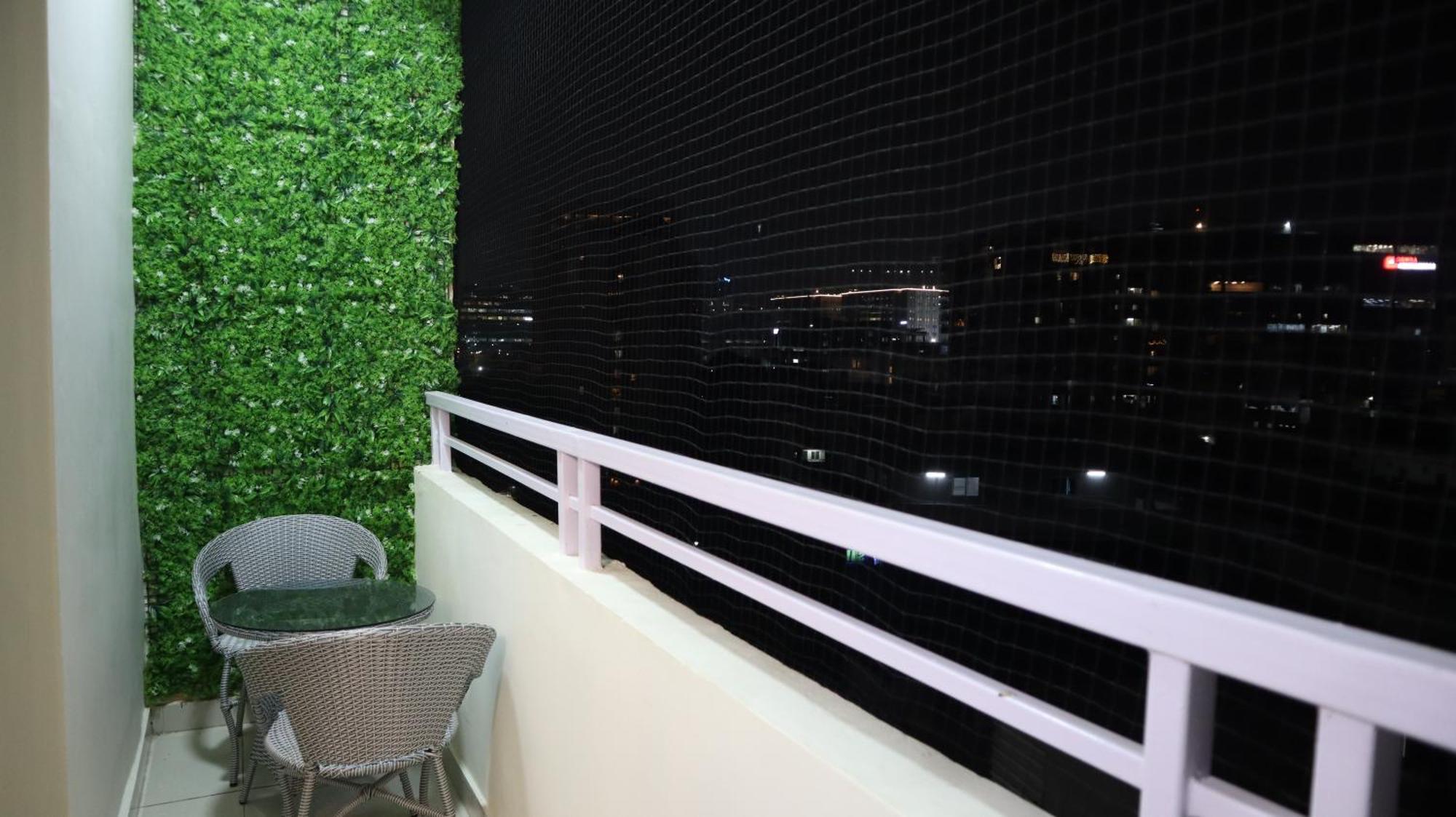 Dcasa Apartment Hotel Hyderabad Bagian luar foto