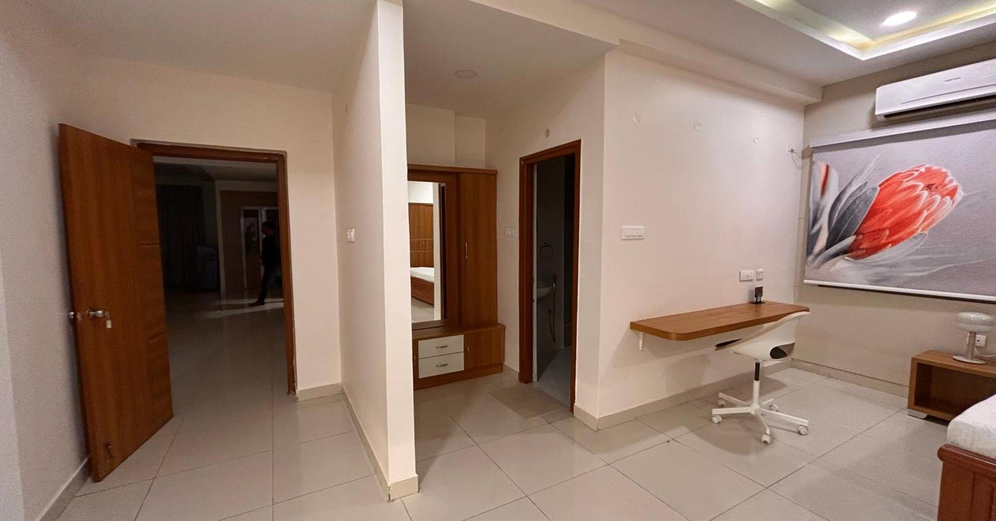 Dcasa Apartment Hotel Hyderabad Bagian luar foto